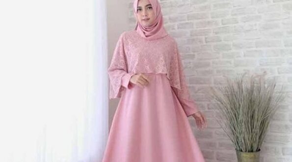 Inilah 4 Gamis Brokat Kombinasi Menjadi Favorit Wanita Muslim